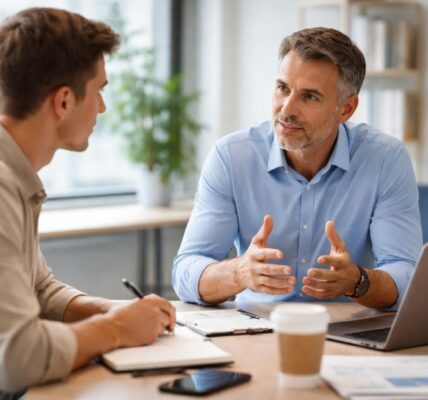 découvrez comment rédiger une appréciation efficace en tant que tuteur de stage et éviter les erreurs fréquentes pour valoriser au mieux le parcours du stagiaire.